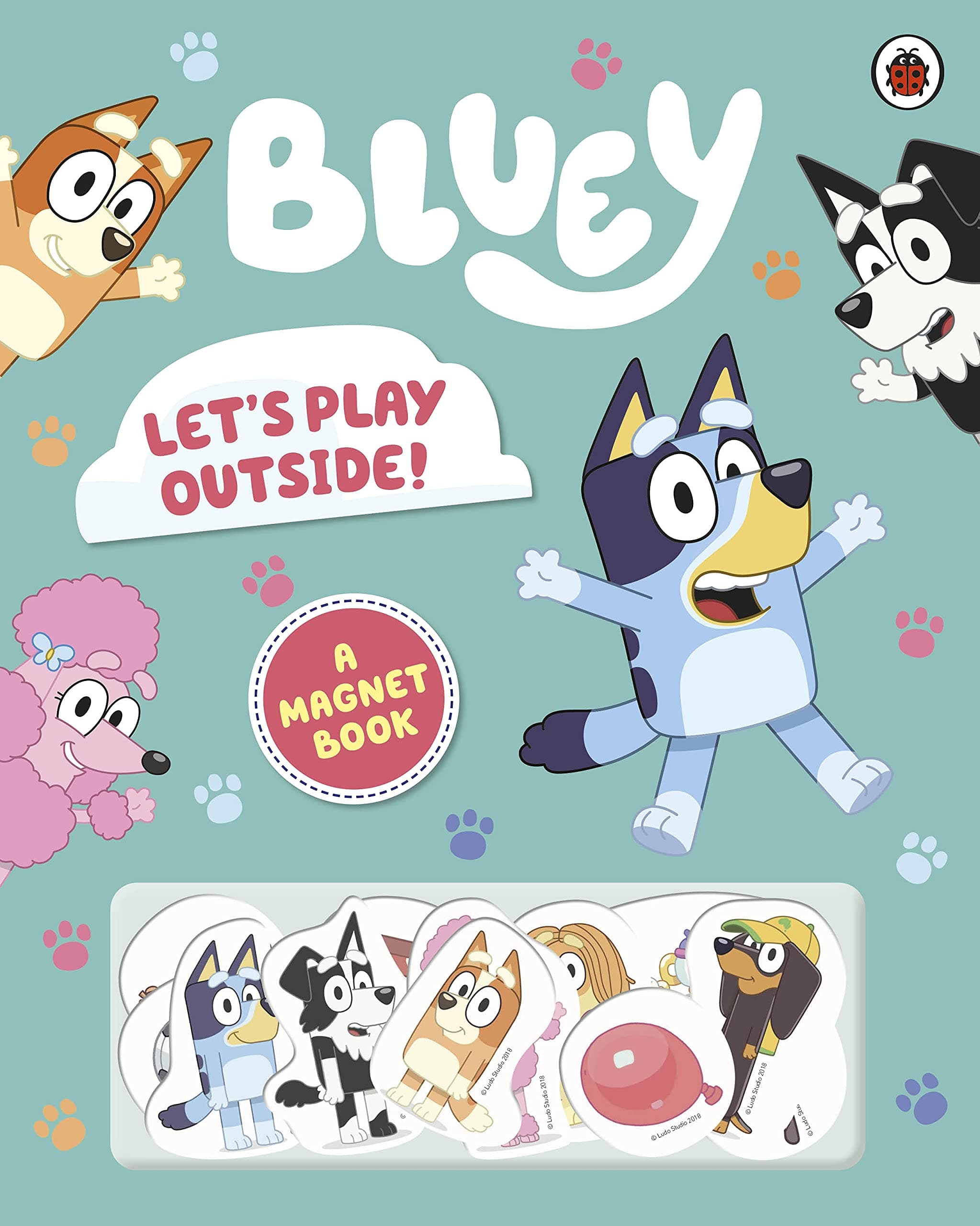 Bluey: Let's Play Outside!: Magnet Book : Bluey